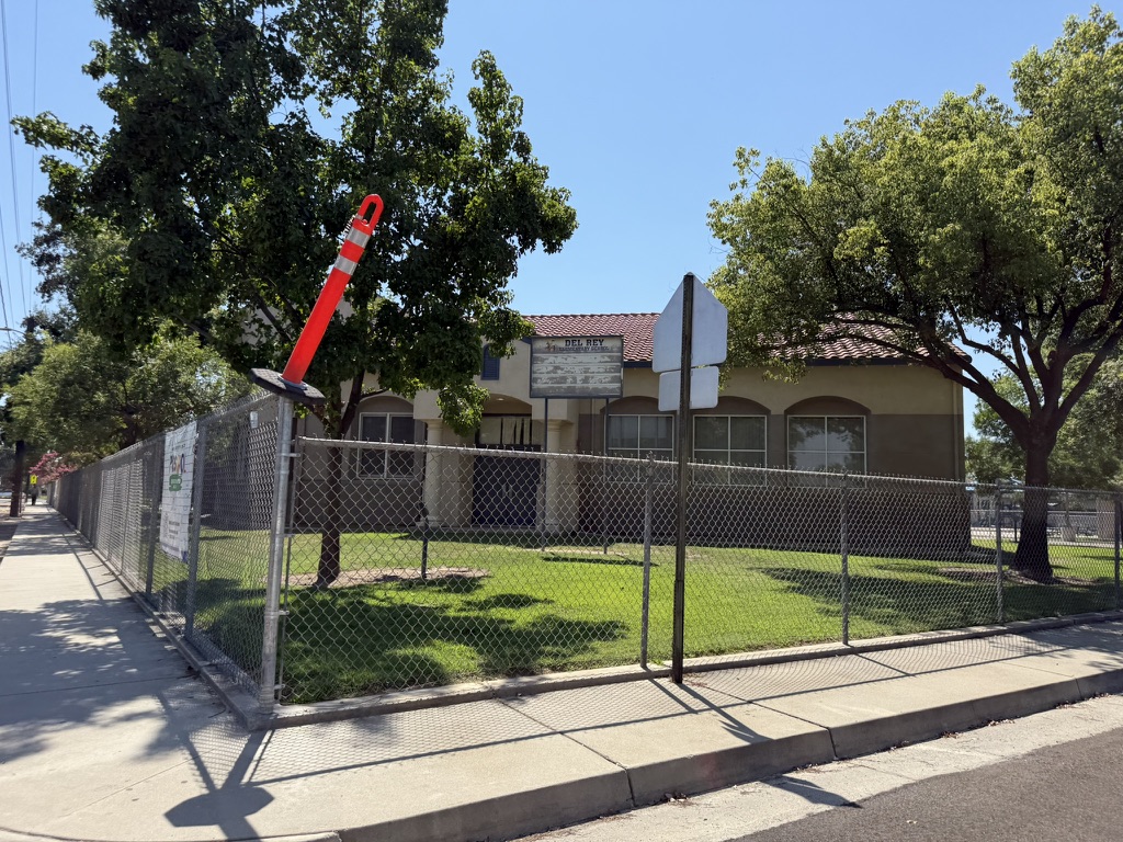 Del Rey Elementary School. Photo by author.