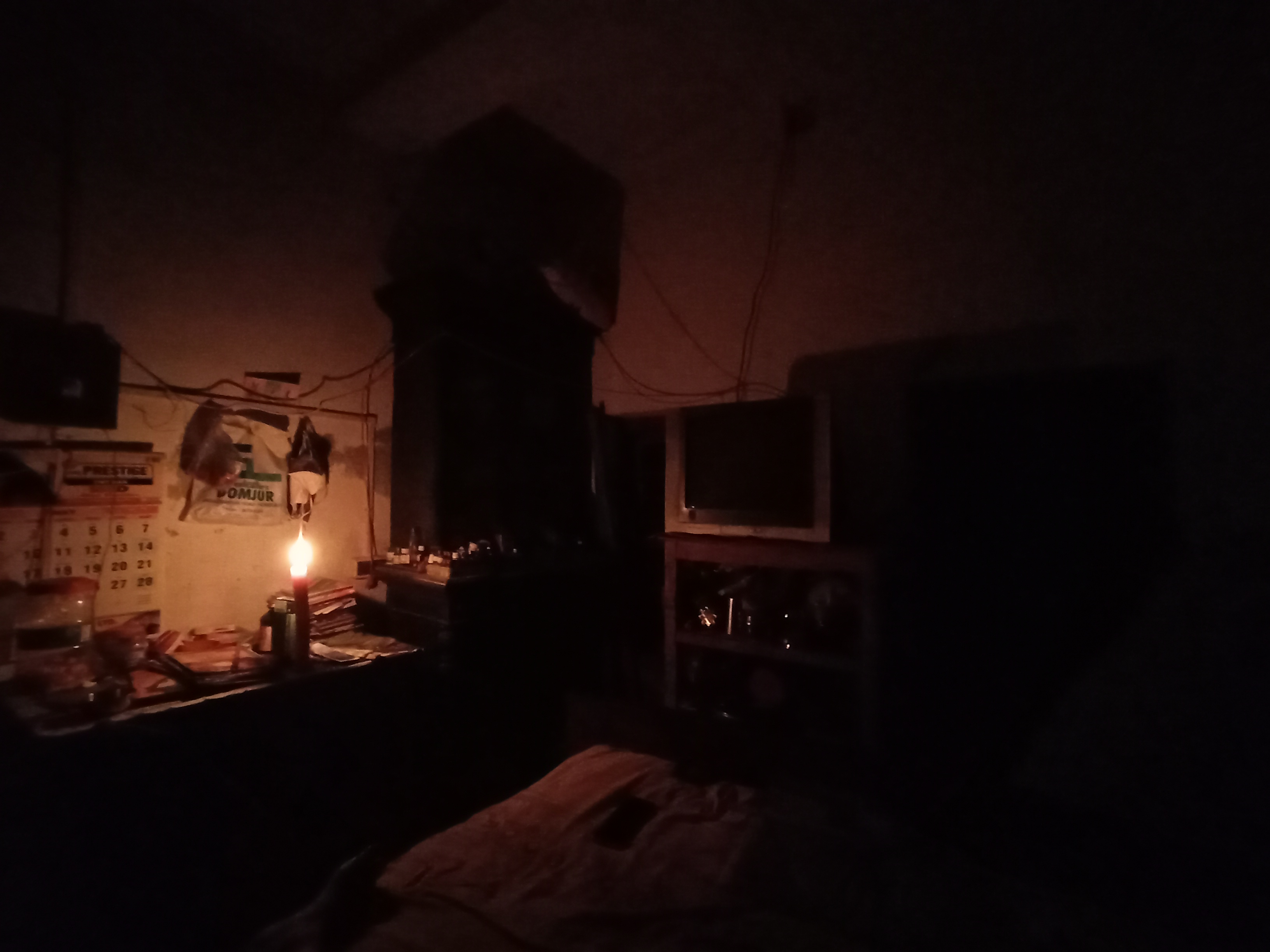 A Room During Load Shedding in West Bengal, India. (Wikimedia Commons.)