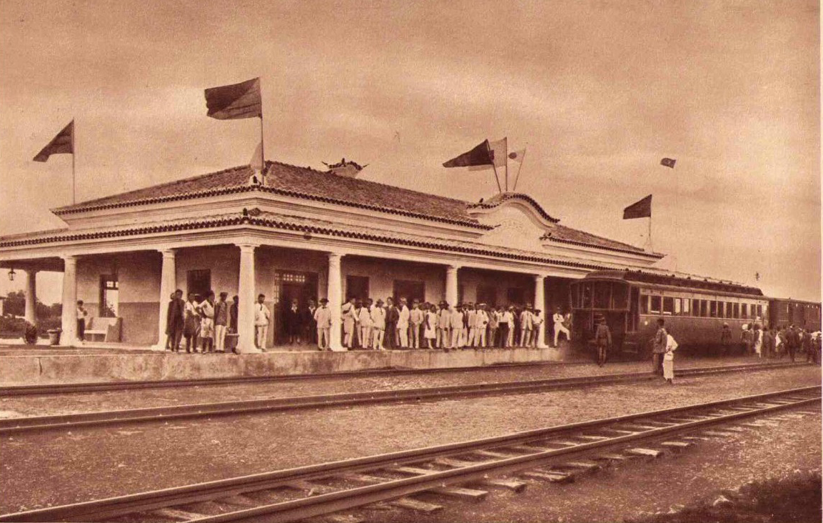 Moamba Station, Part of the Delagoa Bay Railway, in 1920. (Wikimedia Commons.)