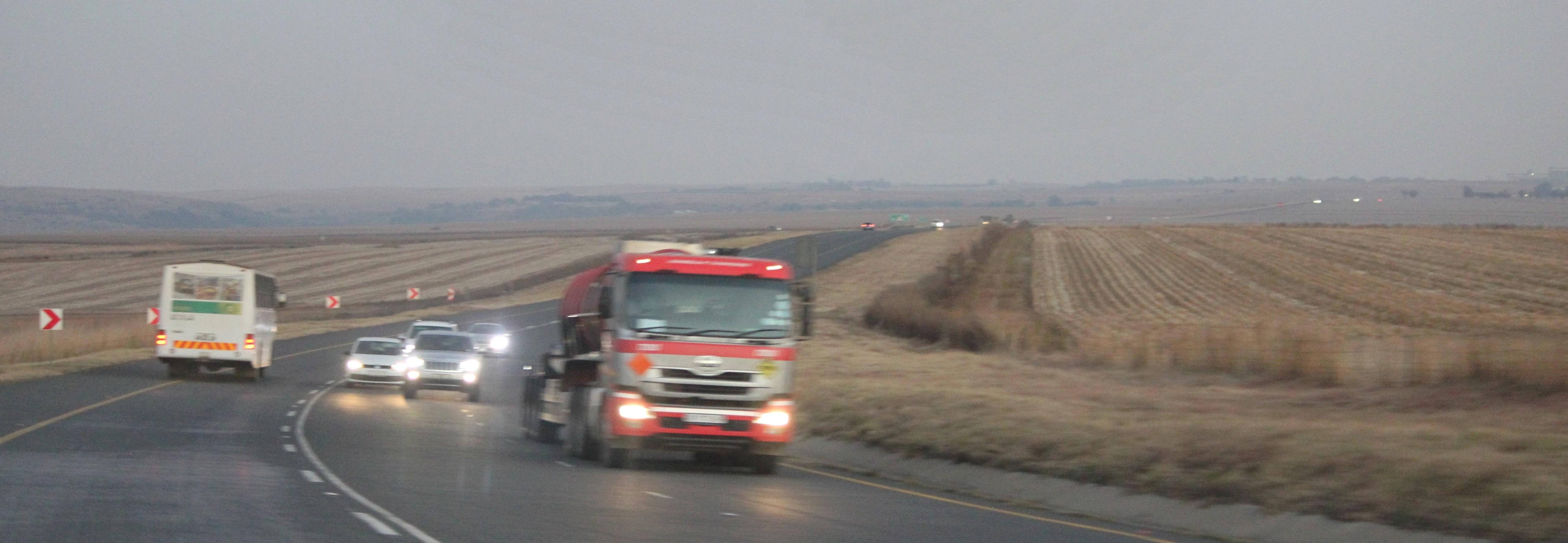 Haze Visible Along a Highway in Mpumalanga. (Wikimedia Commons.)