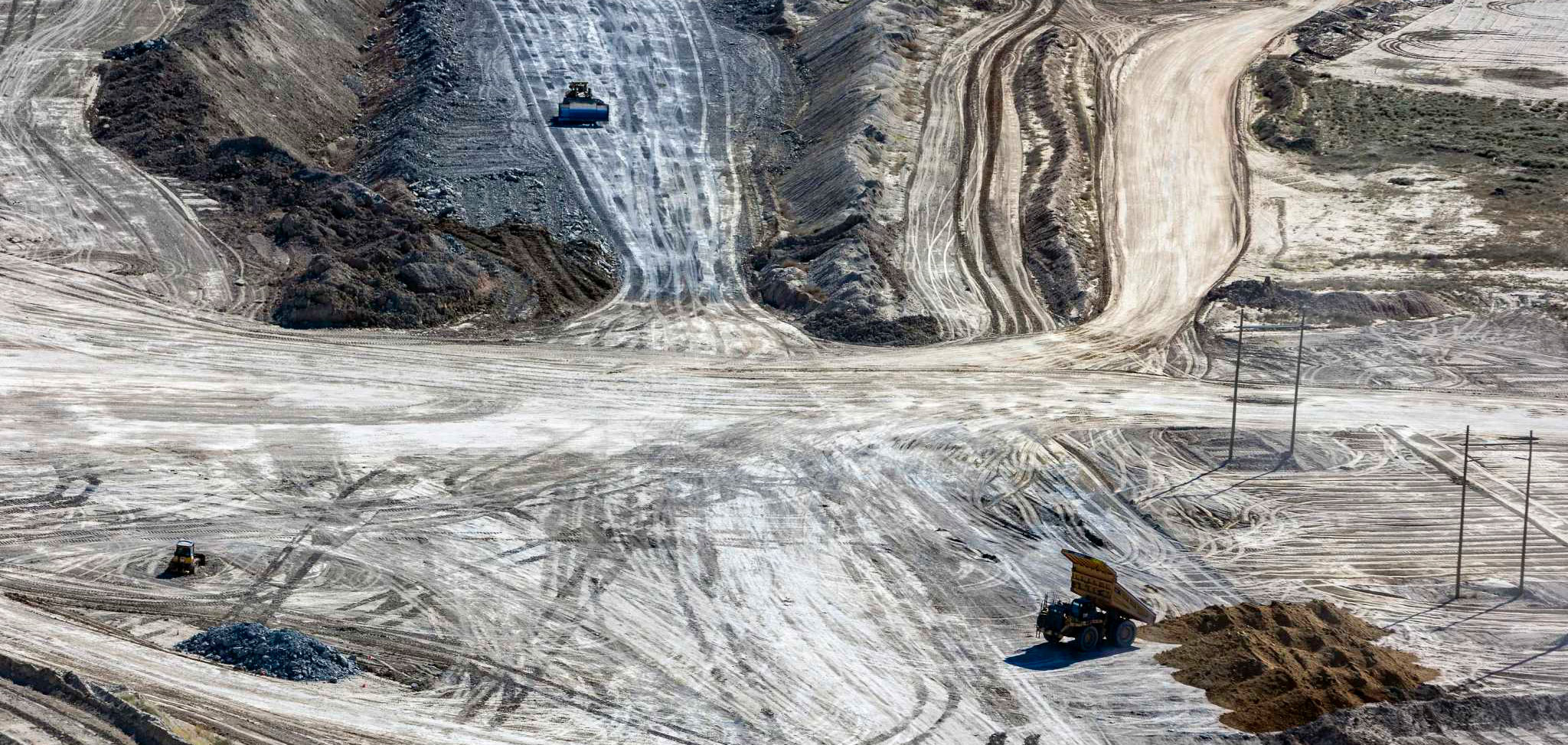 Lignite coal mining operations in Atascosa County, TX.
https://www.houstonchronicle.com/business/article/railroad-commission-approves-lignite-mine-permits-18334403.php
Lignite coal mining operations in Atascosa County, TX.
https://www.houstonchronicle.com/business/article/railroad-commission-approves-lignite-mine-permits-18334403.php