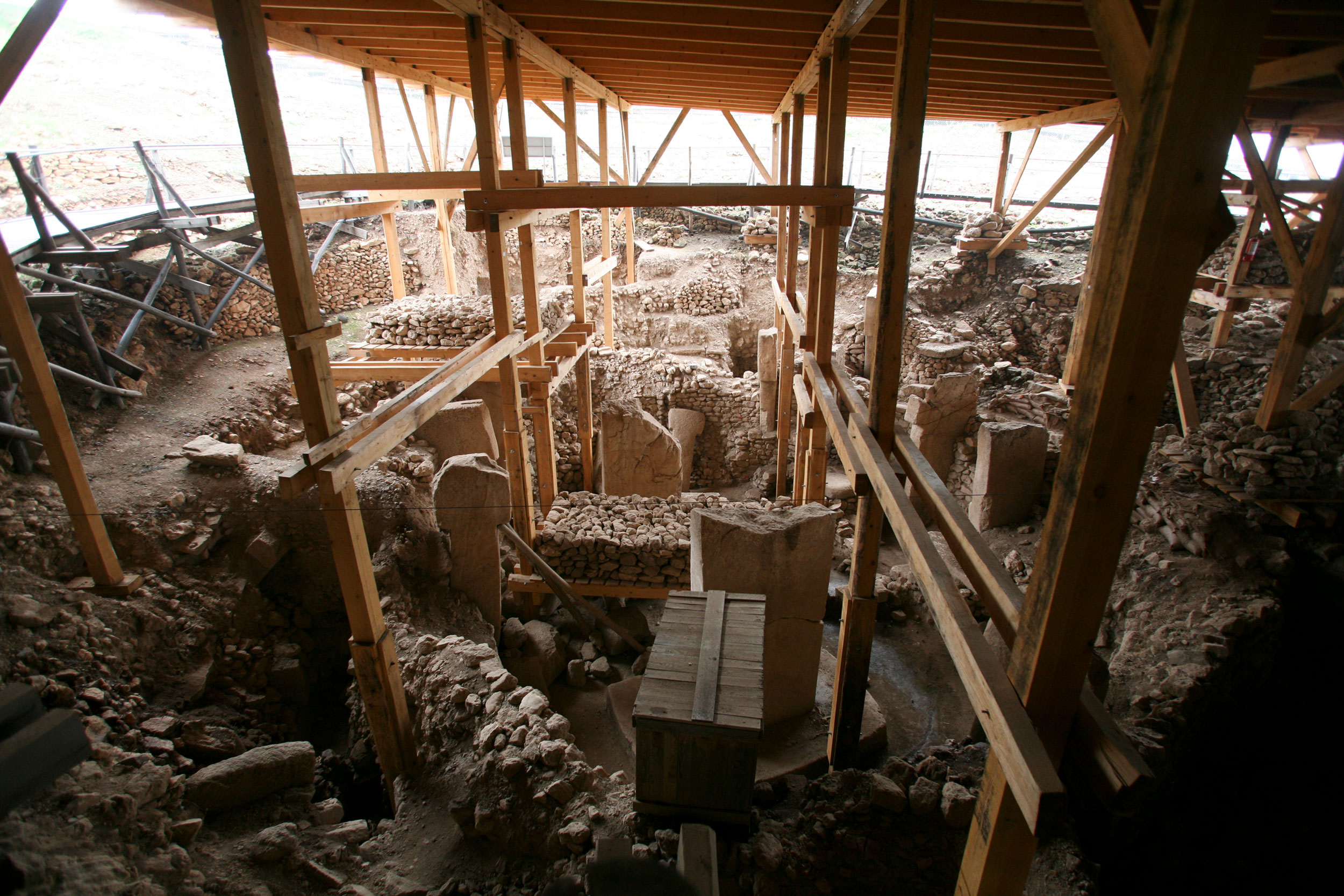 Scaffolding over the Göbekli Tepe archaeological site, 2014, Photo by author.