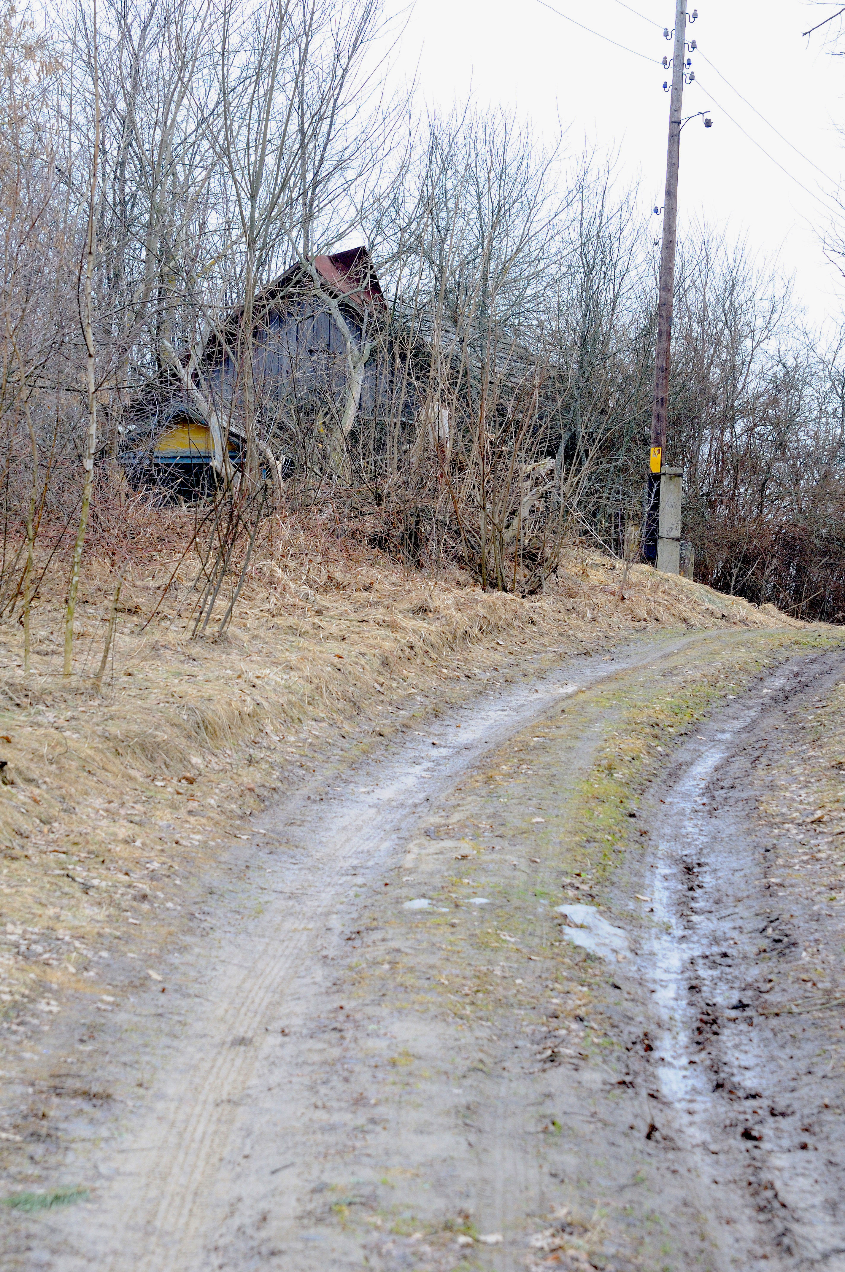 Figure 9 : The abandoned village of Bely Berag. Photos by the author. 
