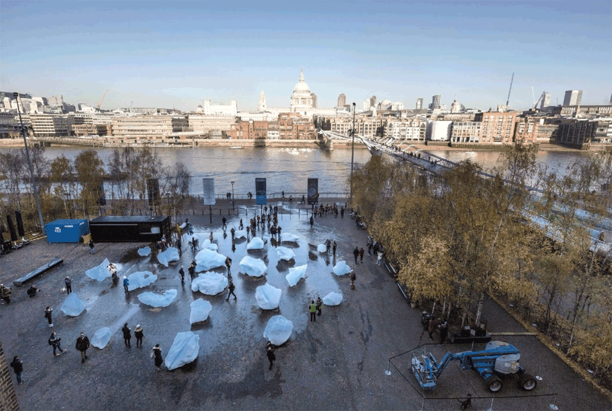 “Ice Watch” Bankside, outside Tate Modern (London 2018) by Olafur Eliasson and Minik Rosing. Photo Credit: Charlie Forgham-Bailey available at https://olafureliasson.net/ 
